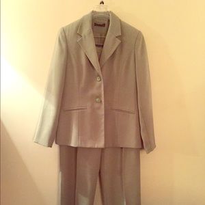 Karen Scott Suit